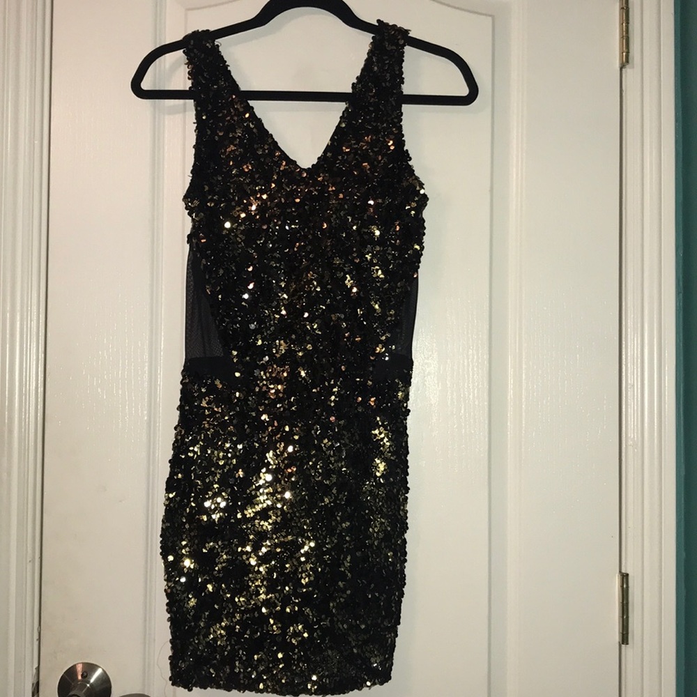 Black/gold Sequin dress